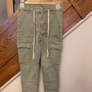 American Eagle Olive Green Cargo Hi-Rise Jegging